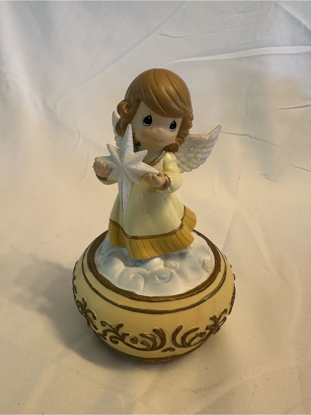 Precious moments angel star musical music box